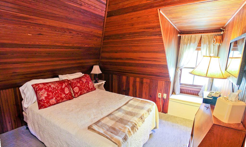 Night Swan Intracoastal Bed & Breakfast Ню Смирна Бийч Екстериор снимка