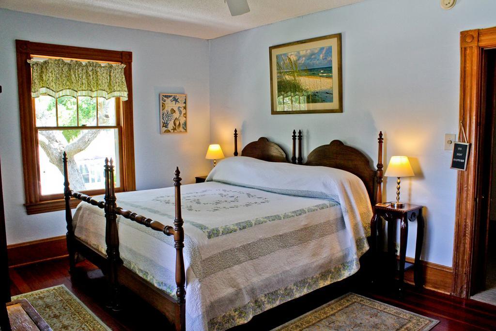 Night Swan Intracoastal Bed & Breakfast Ню Смирна Бийч Екстериор снимка