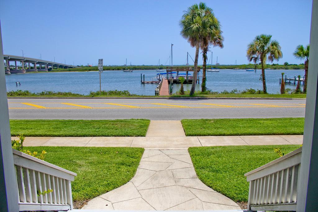 Night Swan Intracoastal Bed & Breakfast Ню Смирна Бийч Екстериор снимка