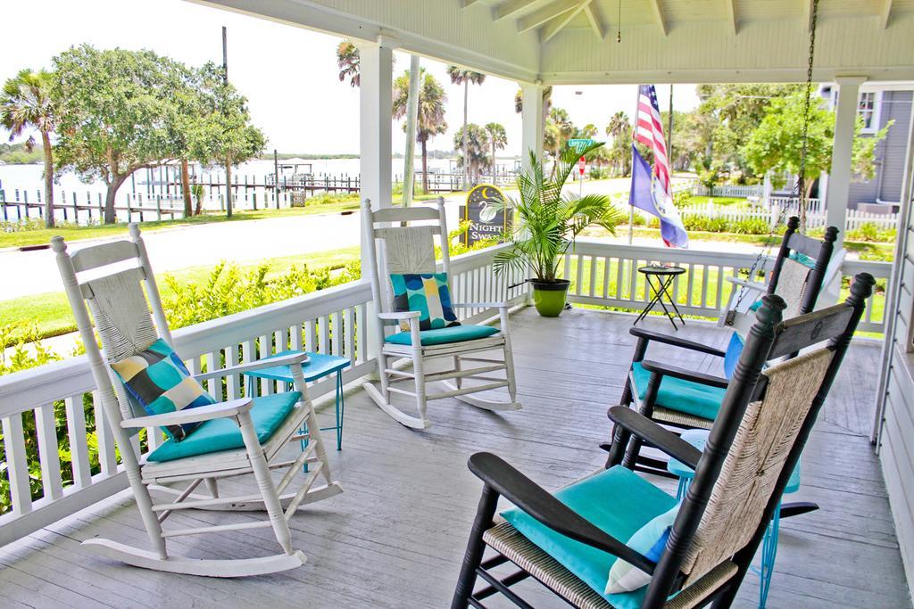 Night Swan Intracoastal Bed & Breakfast Ню Смирна Бийч Екстериор снимка