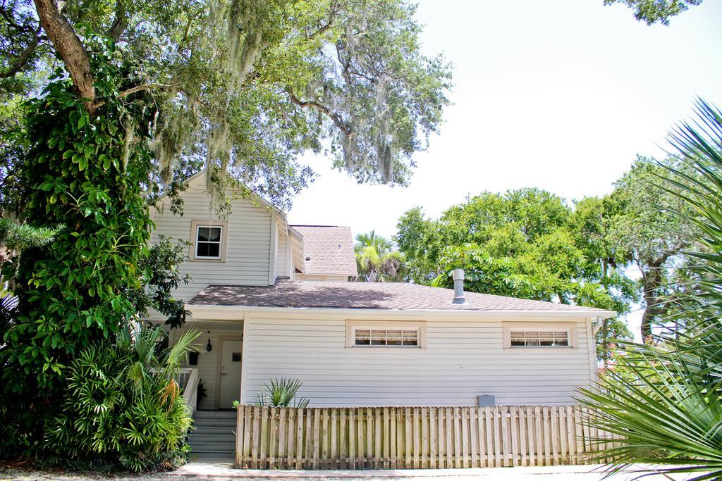 Night Swan Intracoastal Bed & Breakfast Ню Смирна Бийч Екстериор снимка