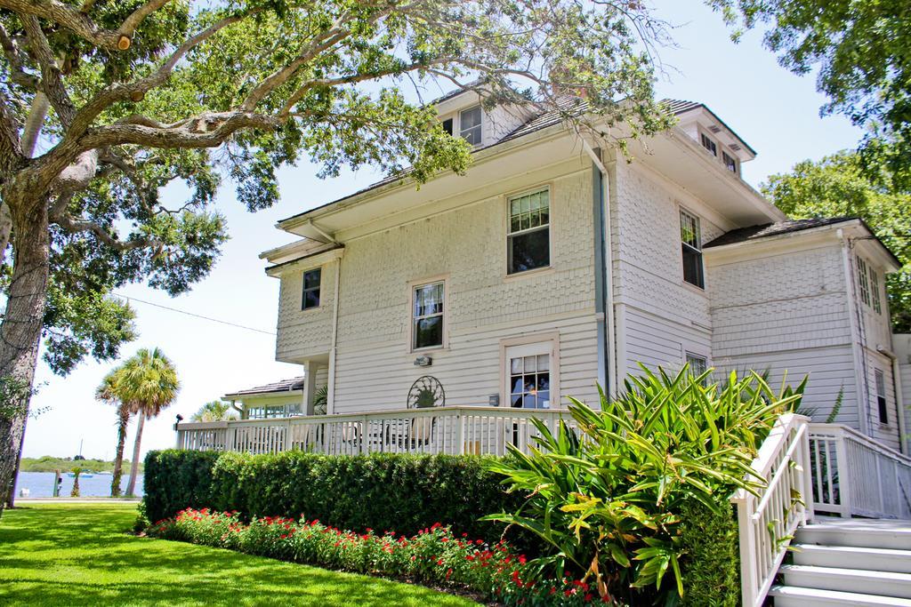 Night Swan Intracoastal Bed & Breakfast Ню Смирна Бийч Екстериор снимка