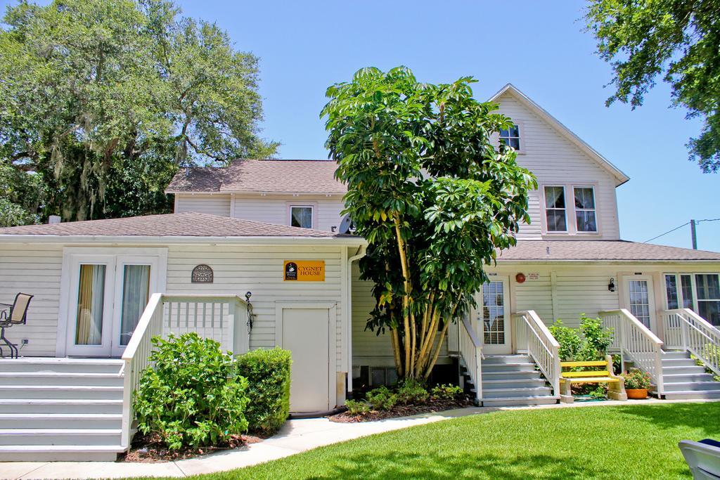 Night Swan Intracoastal Bed & Breakfast Ню Смирна Бийч Екстериор снимка