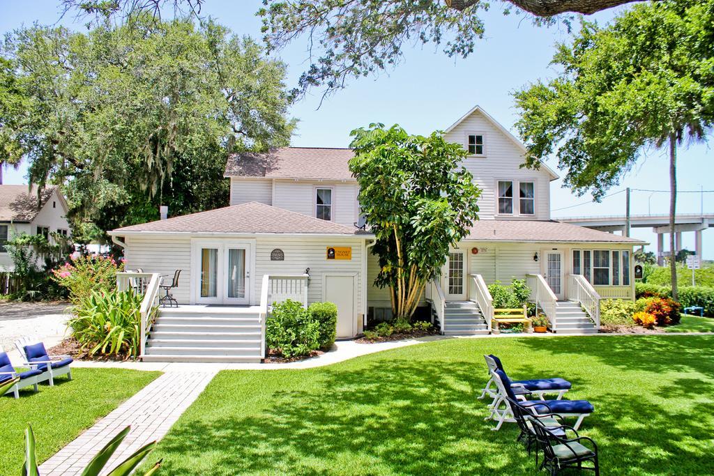 Night Swan Intracoastal Bed & Breakfast Ню Смирна Бийч Екстериор снимка