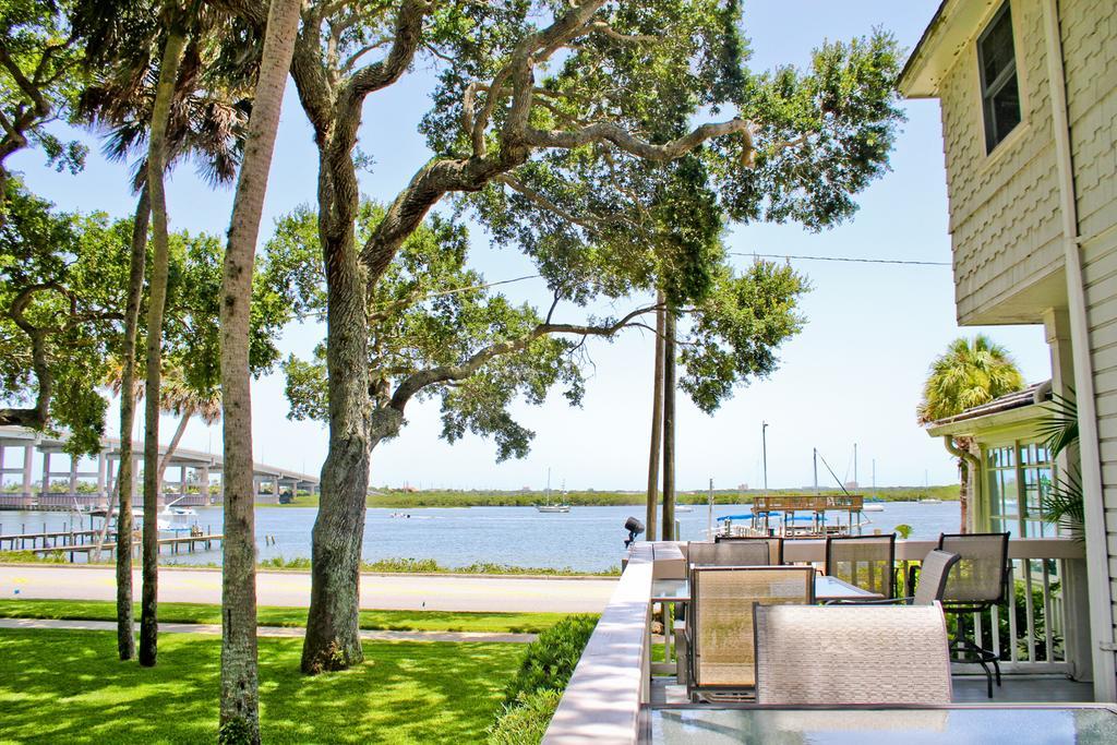 Night Swan Intracoastal Bed & Breakfast Ню Смирна Бийч Екстериор снимка