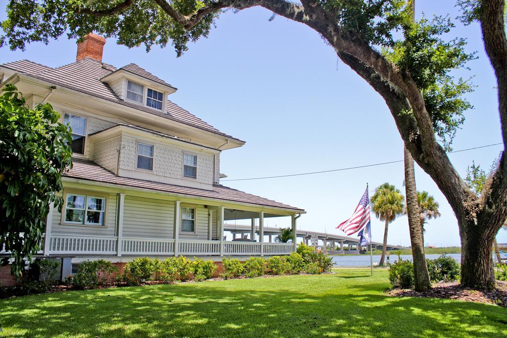 Night Swan Intracoastal Bed & Breakfast Ню Смирна Бийч Екстериор снимка