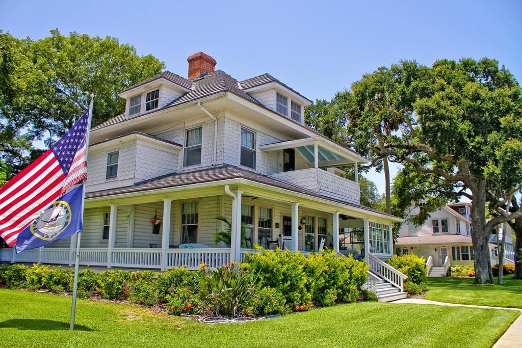 Night Swan Intracoastal Bed & Breakfast Ню Смирна Бийч Екстериор снимка
