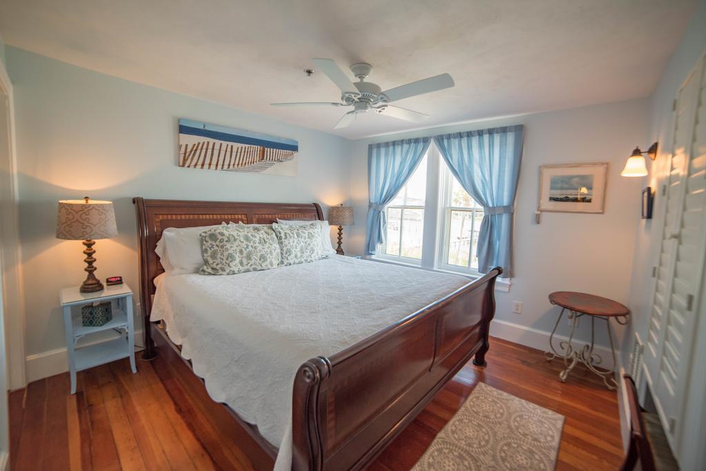 Night Swan Intracoastal Bed & Breakfast Ню Смирна Бийч Екстериор снимка