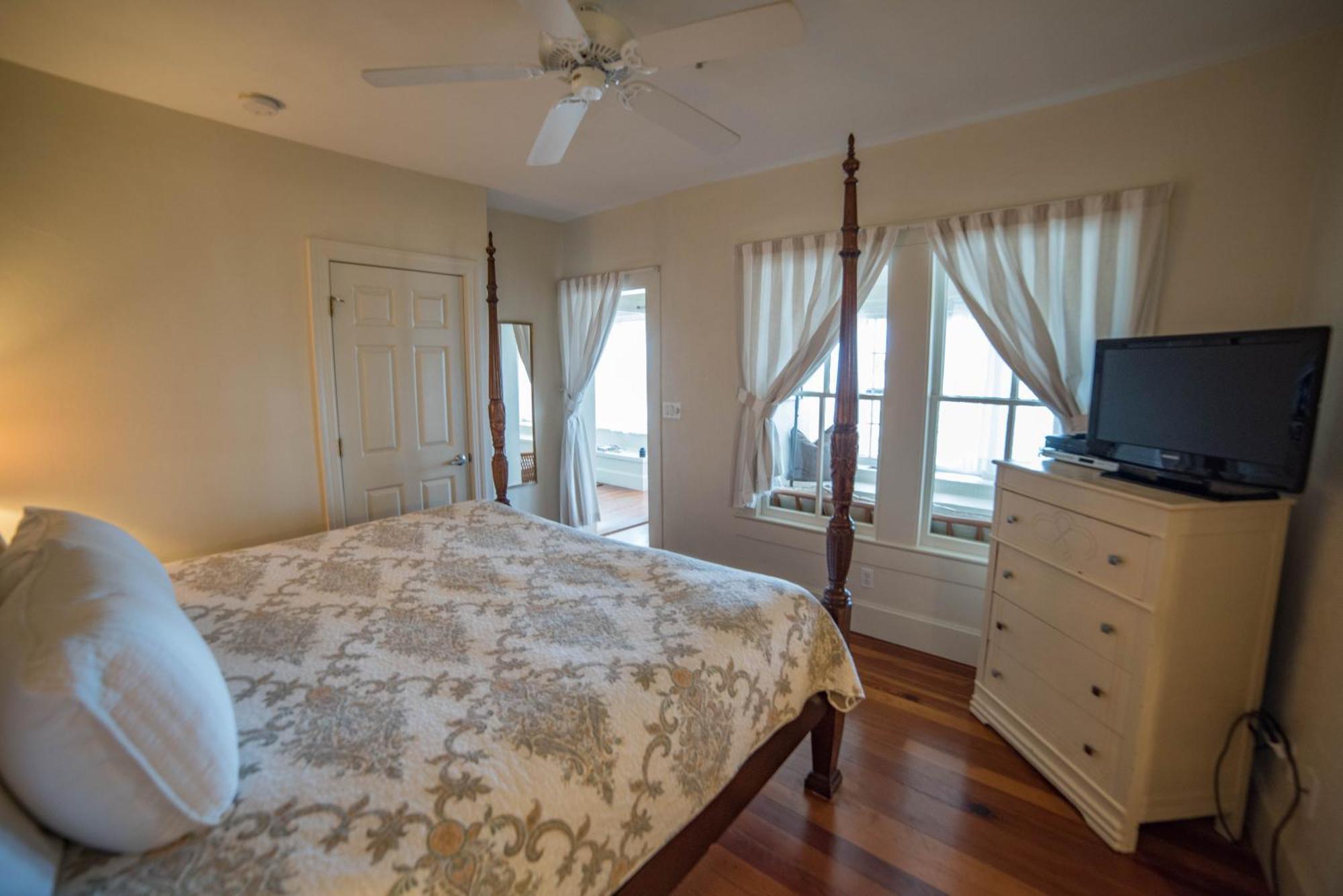 Night Swan Intracoastal Bed & Breakfast Ню Смирна Бийч Екстериор снимка