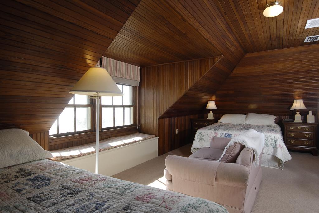 Night Swan Intracoastal Bed & Breakfast Ню Смирна Бийч Екстериор снимка